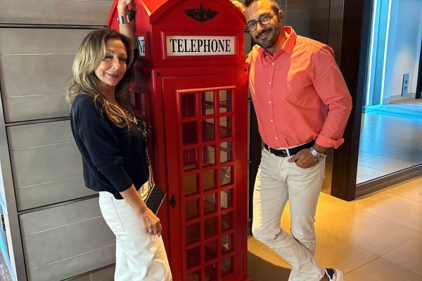 12f81e4c 0d70 4102 b99c ea595345cc9e